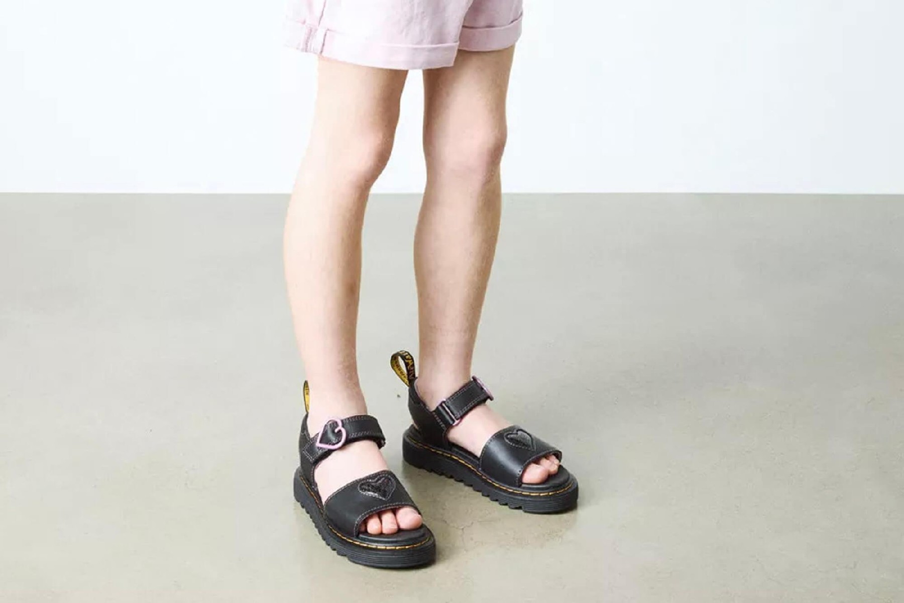 Sandalias con tiras ajustables MARLOWE HEARTS II J